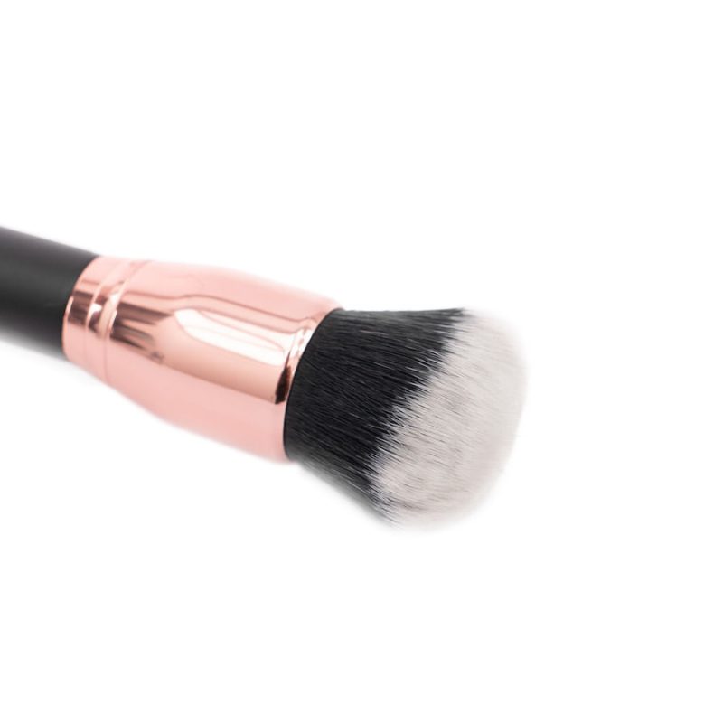 Trendy Kabuki Pro – Perfección en cada aplicación REF P104✨